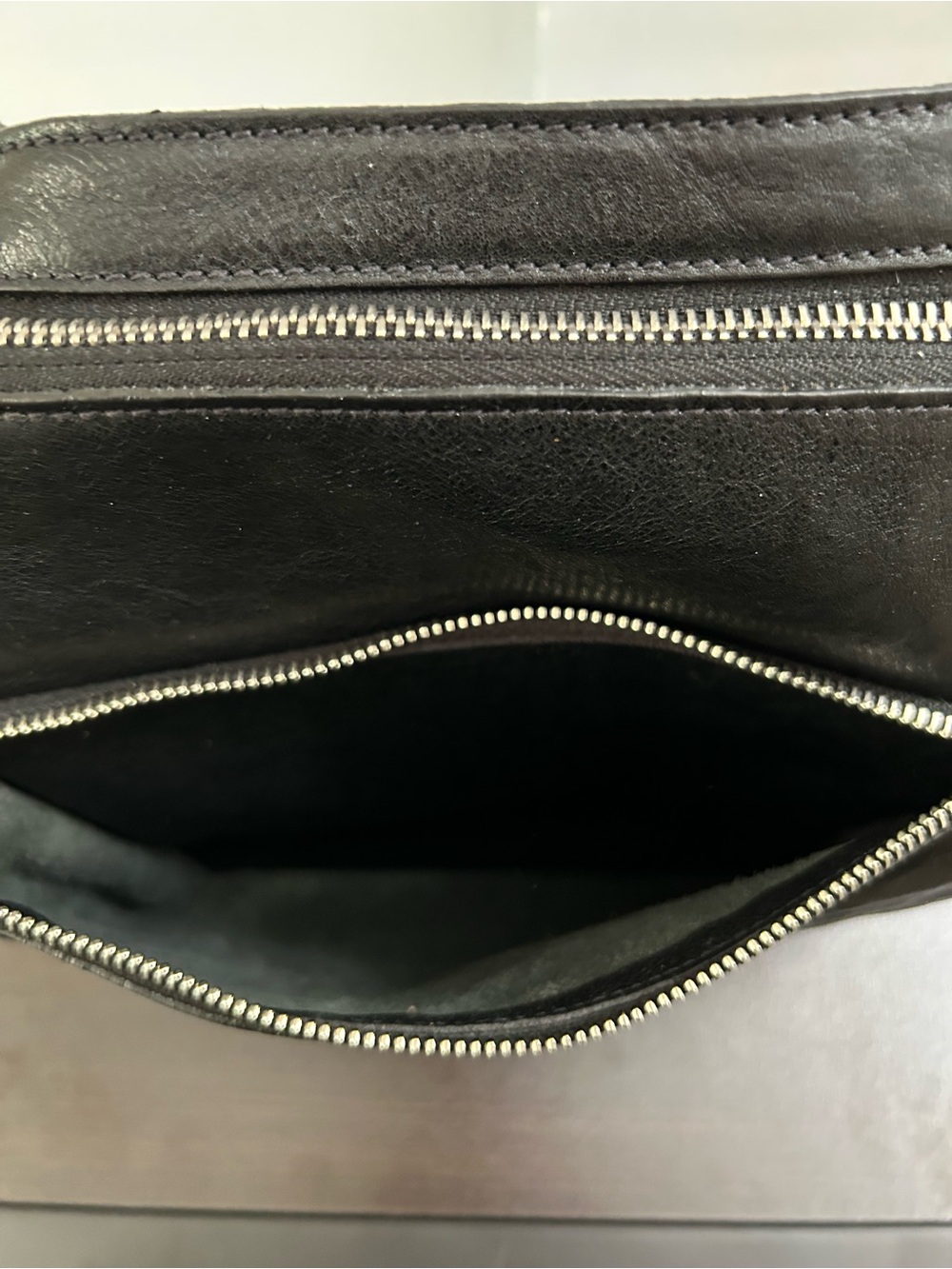 Il Bisonte - W.A. Filippo- Black Italian Leather Crossbody Bag - Picture 9 of 15